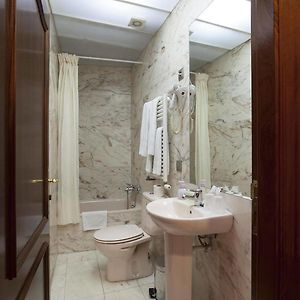 Habitación con Cama King